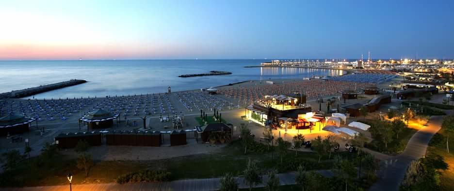 Hotel Villa Dina Rimini Buitenkant foto
