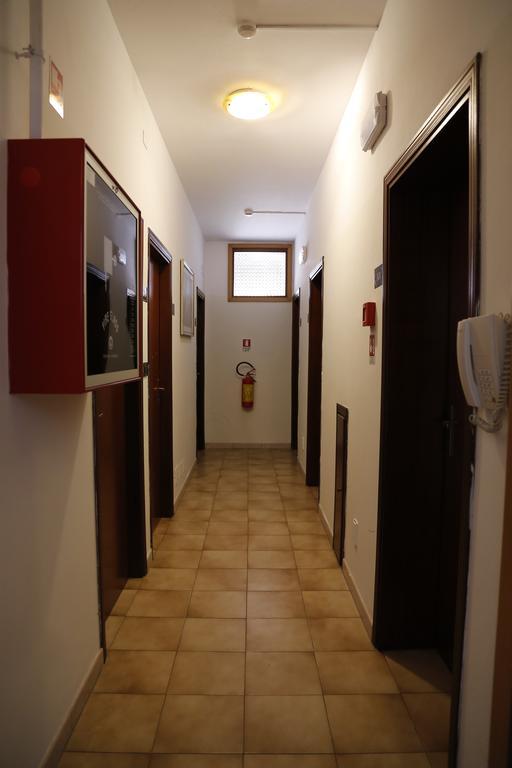 Hotel Villa Dina Rimini Buitenkant foto